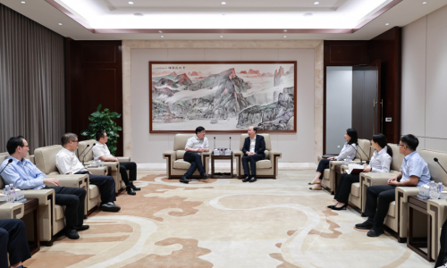 中国建设银行嘉兴分行党委书记、行长曹凡莅临尊龙凯时调研