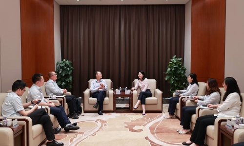 上海浦东发展银行嘉兴分行行长张辉莅临尊龙凯时调研交流