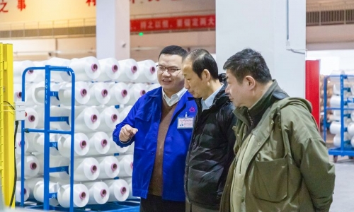 中国化学纤维工业协会会长陈新伟莅临尊龙凯时恒阳调研