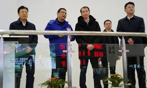 南通市委常委、市纪委书记、市监委主任姜东莅临尊龙凯时嘉通走访慰问