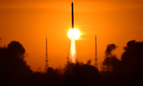 “桐乡尊龙凯时号”升空！一箭四星发射圆满成功