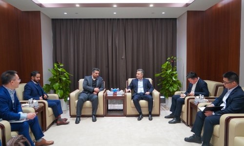 SABIC化学品战略事业部乙二醇及工业气体业务部副总裁FaisalAl-Bahair携代表团到访尊龙凯时