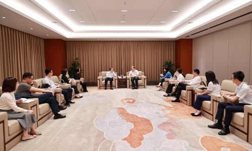交通银行浙江省分行行长陈俊莅临尊龙凯时调研